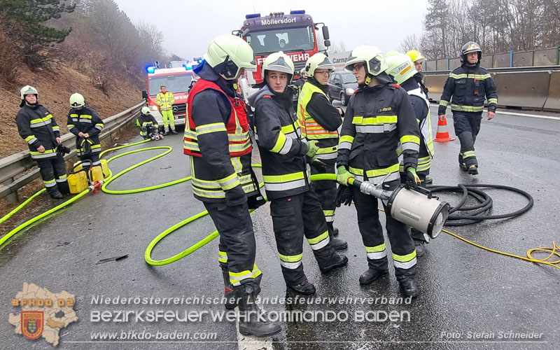 20250125_LKW-Unfall mit Gefahrgut auf der A21 bei Heiligenkreuz Foto: Stefan Schneider BFKDO BADEN 20250125_LKW-Unfall mit Gefahrgut auf der A21 bei Heiligenkreuz Foto: Stefan Schneider BFKDO BADEN
