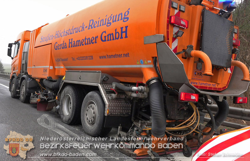 20250125_LKW-Unfall mit Gefahrgut auf der A21 bei Heiligenkreuz Foto: Stefan Schneider BFKDO BADEN 20250125_LKW-Unfall mit Gefahrgut auf der A21 bei Heiligenkreuz Foto: Stefan Schneider BFKDO BADEN
