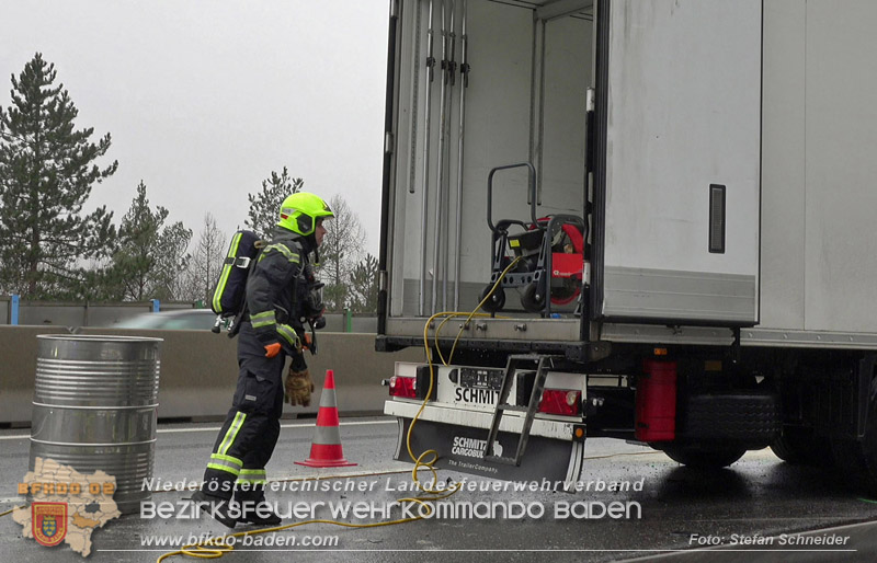 20250125_LKW-Unfall mit Gefahrgut auf der A21 bei Heiligenkreuz Foto: Stefan Schneider BFKDO BADEN 20250125_LKW-Unfall mit Gefahrgut auf der A21 bei Heiligenkreuz Foto: Stefan Schneider BFKDO BADEN