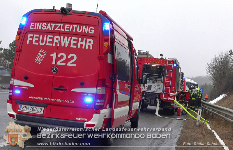 20250125_LKW-Unfall mit Gefahrgut auf der A21 bei Heiligenkreuz Foto: Stefan Schneider BFKDO BADEN 20250125_LKW-Unfall mit Gefahrgut auf der A21 bei Heiligenkreuz Foto: Stefan Schneider BFKDO BADEN