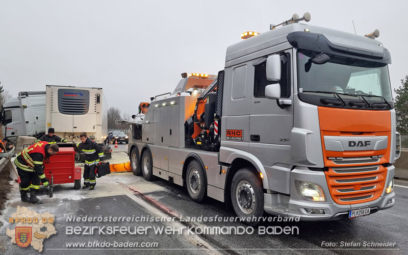 20250125_LKW-Unfall mit Gefahrgut auf der A21 bei Heiligenkreuz Foto: Stefan Schneider BFKDO BADEN 20250125_LKW-Unfall mit Gefahrgut auf der A21 bei Heiligenkreuz Foto: Stefan Schneider BFKDO BADEN