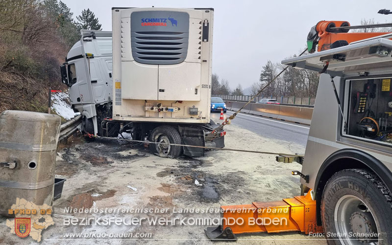 20250125_LKW-Unfall mit Gefahrgut auf der A21 bei Heiligenkreuz Foto: Stefan Schneider BFKDO BADEN 20250125_LKW-Unfall mit Gefahrgut auf der A21 bei Heiligenkreuz Foto: Stefan Schneider BFKDO BADEN