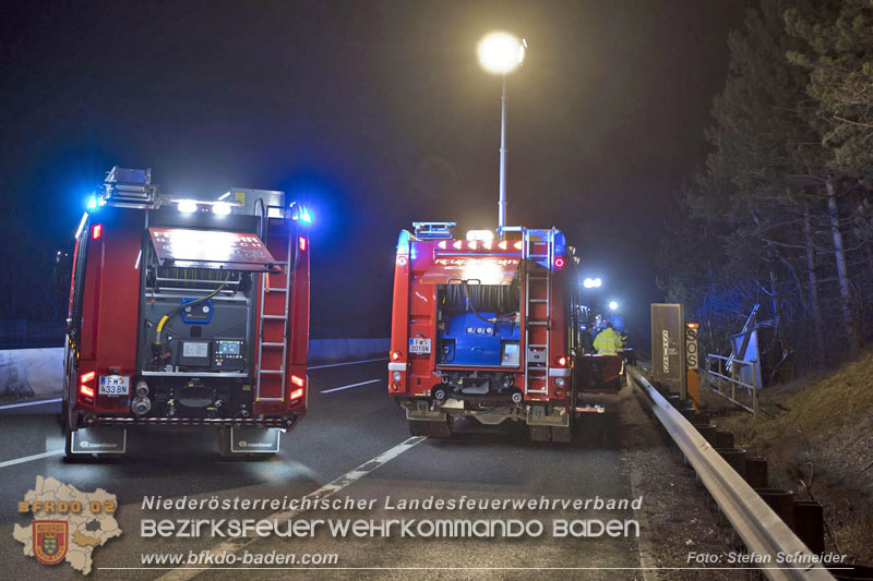 20250127_Schwerverletzter nach Horrorcrash auf der A21 bei Heiligenkreuz Bezirk Baden Foto: Stefan Schneider BFKDO BADEN 20250127_Schwerverletzter nach Horrorcrash auf der A21 bei Heiligenkreuz Bezirk Baden Foto: Stefan Schneider BFKDO BADEN