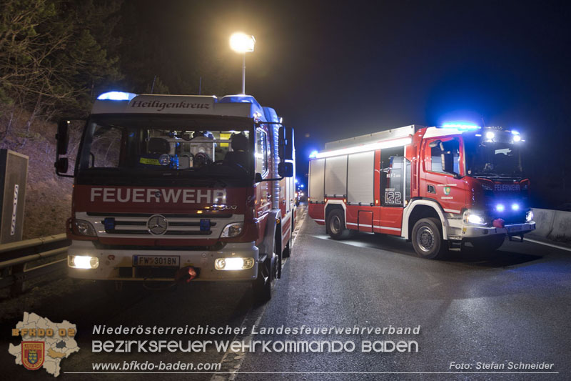 20250127_Schwerverletzter nach Horrorcrash auf der A21 bei Heiligenkreuz Bezirk Baden Foto: Stefan Schneider BFKDO BADEN 20250127_Schwerverletzter nach Horrorcrash auf der A21 bei Heiligenkreuz Bezirk Baden Foto: Stefan Schneider BFKDO BADEN
