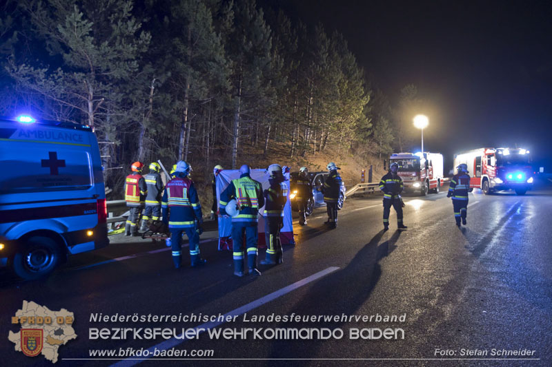 20250127_Schwerverletzter nach Horrorcrash auf der A21 bei Heiligenkreuz Bezirk Baden Foto: Stefan Schneider BFKDO BADEN 20250127_Schwerverletzter nach Horrorcrash auf der A21 bei Heiligenkreuz Bezirk Baden Foto: Stefan Schneider BFKDO BADEN