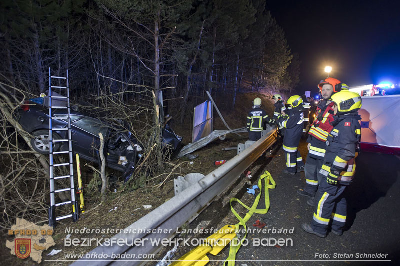20250127_Schwerverletzter nach Horrorcrash auf der A21 bei Heiligenkreuz Bezirk Baden Foto: Stefan Schneider BFKDO BADEN 20250127_Schwerverletzter nach Horrorcrash auf der A21 bei Heiligenkreuz Bezirk Baden Foto: Stefan Schneider BFKDO BADEN