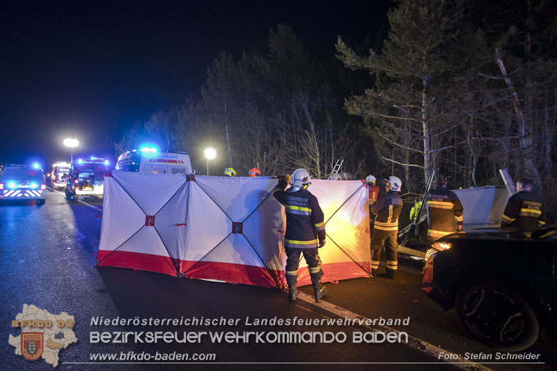 20250127_Schwerverletzter nach Horrorcrash auf der A21 bei Heiligenkreuz Bezirk Baden Foto: Stefan Schneider BFKDO BADEN 20250127_Schwerverletzter nach Horrorcrash auf der A21 bei Heiligenkreuz Bezirk Baden Foto: Stefan Schneider BFKDO BADEN