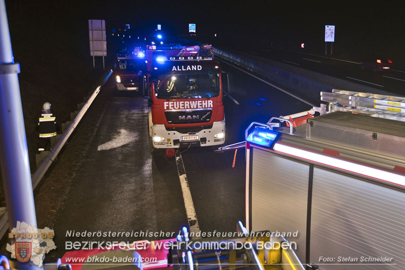 20250127_Schwerverletzter nach Horrorcrash auf der A21 bei Heiligenkreuz Bezirk Baden Foto: Stefan Schneider BFKDO BADEN 20250127_Schwerverletzter nach Horrorcrash auf der A21 bei Heiligenkreuz Bezirk Baden Foto: Stefan Schneider BFKDO BADEN