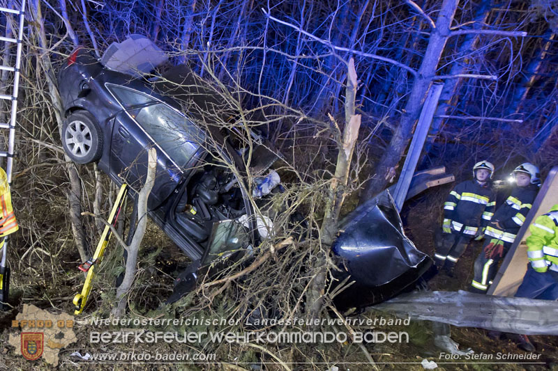 20250127_Schwerverletzter nach Horrorcrash auf der A21 bei Heiligenkreuz Bezirk Baden Foto: Stefan Schneider BFKDO BADEN 20250127_Schwerverletzter nach Horrorcrash auf der A21 bei Heiligenkreuz Bezirk Baden Foto: Stefan Schneider BFKDO BADEN