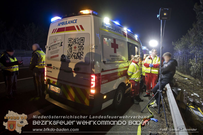 20250127_Schwerverletzter nach Horrorcrash auf der A21 bei Heiligenkreuz Bezirk Baden Foto: Stefan Schneider BFKDO BADEN 20250127_Schwerverletzter nach Horrorcrash auf der A21 bei Heiligenkreuz Bezirk Baden Foto: Stefan Schneider BFKDO BADEN