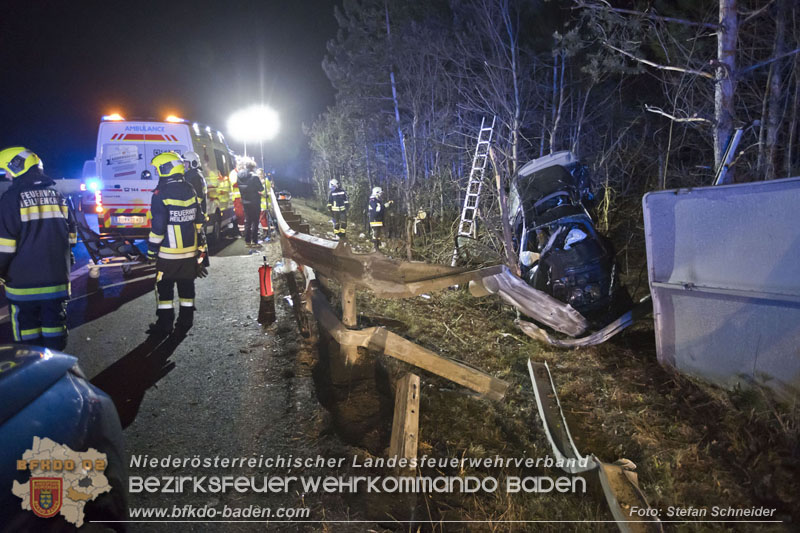 20250127_Schwerverletzter nach Horrorcrash auf der A21 bei Heiligenkreuz Bezirk Baden Foto: Stefan Schneider BFKDO BADEN 20250127_Schwerverletzter nach Horrorcrash auf der A21 bei Heiligenkreuz Bezirk Baden Foto: Stefan Schneider BFKDO BADEN