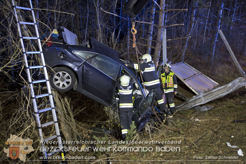 20250127_Schwerverletzter nach Horrorcrash auf der A21 bei Heiligenkreuz Bezirk Baden Foto: Stefan Schneider BFKDO BADEN 20250127_Schwerverletzter nach Horrorcrash auf der A21 bei Heiligenkreuz Bezirk Baden Foto: Stefan Schneider BFKDO BADEN