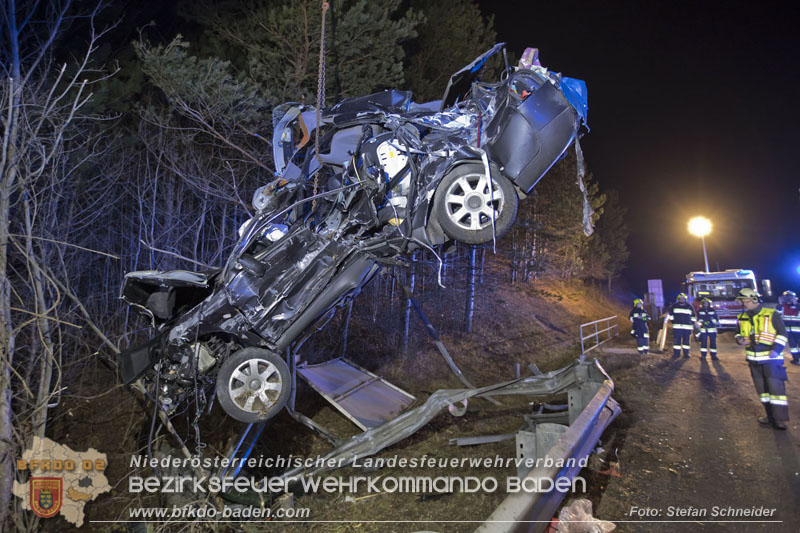 20250127_Schwerverletzter nach Horrorcrash auf der A21 bei Heiligenkreuz Bezirk Baden Foto: Stefan Schneider BFKDO BADEN 20250127_Schwerverletzter nach Horrorcrash auf der A21 bei Heiligenkreuz Bezirk Baden Foto: Stefan Schneider BFKDO BADEN