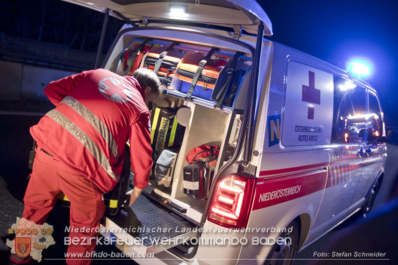 20250127_Schwerverletzter nach Horrorcrash auf der A21 bei Heiligenkreuz Bezirk Baden Foto: Stefan Schneider BFKDO BADEN 20250127_Schwerverletzter nach Horrorcrash auf der A21 bei Heiligenkreuz Bezirk Baden Foto: Stefan Schneider BFKDO BADEN
