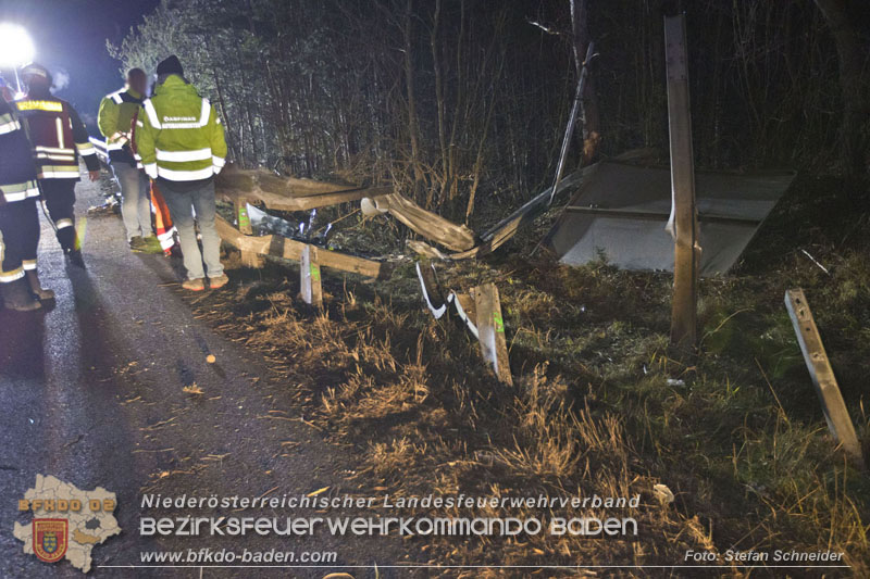 20250127_Schwerverletzter nach Horrorcrash auf der A21 bei Heiligenkreuz Bezirk Baden Foto: Stefan Schneider BFKDO BADEN 20250127_Schwerverletzter nach Horrorcrash auf der A21 bei Heiligenkreuz Bezirk Baden Foto: Stefan Schneider BFKDO BADEN
