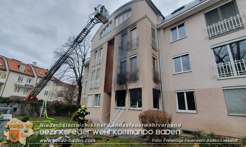 20250206_Wohnungsbrand in Badener Mehrparteienhaus - Feuerwehr rettet Personen und Tiere Foto: Stefan Wagner FF Baden-Leesdorf 20250206_Wohnungsbrand in Badener Mehrparteienhaus - Feuerwehr rettet Personen und Tiere Foto: Stefan Wagner FF Baden-Leesdorf