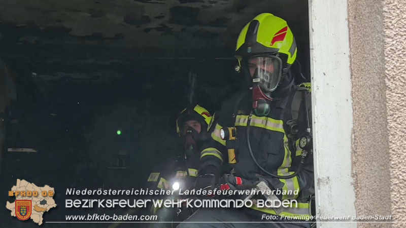 20250206_Wohnungsbrand in Badener Mehrparteienhaus - Feuerwehr rettet Personen und Tiere Foto: van de Castell FF Baden-Stadt 20250206_Wohnungsbrand in Badener Mehrparteienhaus - Feuerwehr rettet Personen und Tiere Foto: van de Castell FF Baden-Stadt