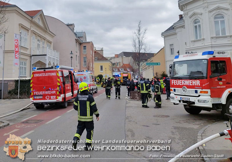 20250206_Wohnungsbrand in Badener Mehrparteienhaus - Feuerwehr rettet Personen und Tiere Foto: van de Castell FF Baden-Stadt 20250206_Wohnungsbrand in Badener Mehrparteienhaus - Feuerwehr rettet Personen und Tiere Foto: van de Castell FF Baden-Stadt