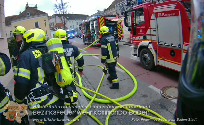 20250206_Wohnungsbrand in Badener Mehrparteienhaus - Feuerwehr rettet Personen und Tiere Foto: Viktor van de Castell FF Baden-Stadt 20250206_Wohnungsbrand in Badener Mehrparteienhaus - Feuerwehr rettet Personen und Tiere Foto: Viktor van de Castell FF Baden-Stadt