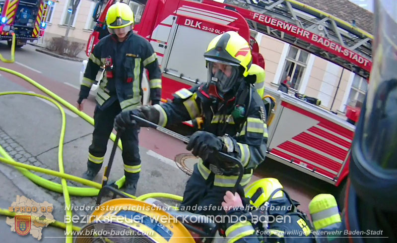 20250206_Wohnungsbrand in Badener Mehrparteienhaus - Feuerwehr rettet Personen und Tiere Foto: Viktor van de Castell FF Baden-Stadt 20250206_Wohnungsbrand in Badener Mehrparteienhaus - Feuerwehr rettet Personen und Tiere Foto: Viktor van de Castell FF Baden-Stadt