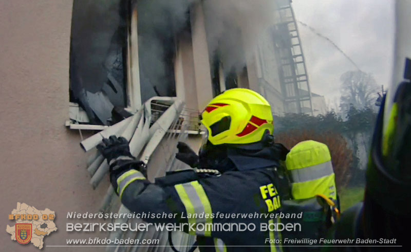 20250206_Wohnungsbrand in Badener Mehrparteienhaus - Feuerwehr rettet Personen und Tiere Foto: Viktor van de Castell FF Baden-Stadt 20250206_Wohnungsbrand in Badener Mehrparteienhaus - Feuerwehr rettet Personen und Tiere Foto: Viktor van de Castell FF Baden-Stadt