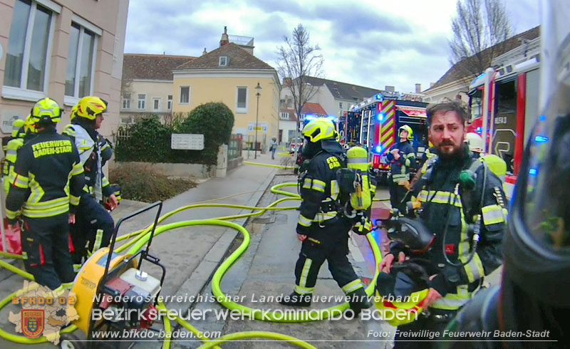 20250206_Wohnungsbrand in Badener Mehrparteienhaus - Feuerwehr rettet Personen und Tiere Foto: Viktor van de Castell FF Baden-Stadt 20250206_Wohnungsbrand in Badener Mehrparteienhaus - Feuerwehr rettet Personen und Tiere Foto: Viktor van de Castell FF Baden-Stadt
