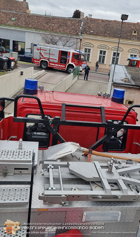 20250206_Wohnungsbrand in Badener Mehrparteienhaus - Feuerwehr rettet Personen und Tiere Foto: Stefan Schneider FF Baden-Stadt 20250206_Wohnungsbrand in Badener Mehrparteienhaus - Feuerwehr rettet Personen und Tiere Foto: Stefan Schneider FF Baden-Stadt