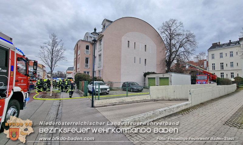 20250206_Wohnungsbrand in Badener Mehrparteienhaus - Feuerwehr rettet Personen und Tiere Foto: Stefan Schneider FF Baden-Stadt 20250206_Wohnungsbrand in Badener Mehrparteienhaus - Feuerwehr rettet Personen und Tiere Foto: Stefan Schneider FF Baden-Stadt