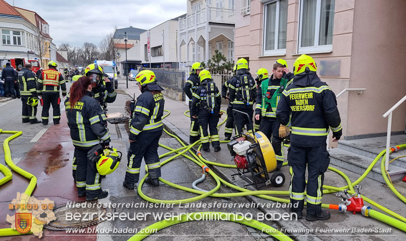 20250206_Wohnungsbrand in Badener Mehrparteienhaus - Feuerwehr rettet Personen und Tiere Foto: Stefan Schneider FF Baden-Stadt 20250206_Wohnungsbrand in Badener Mehrparteienhaus - Feuerwehr rettet Personen und Tiere Foto: Stefan Schneider FF Baden-Stadt