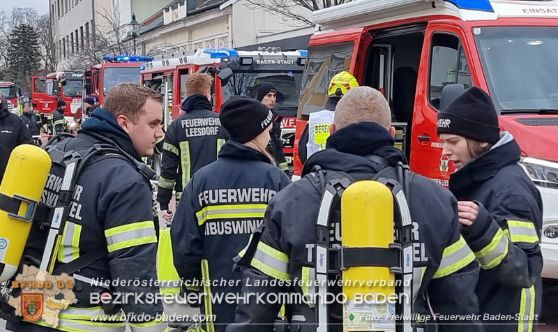 20250206_Wohnungsbrand in Badener Mehrparteienhaus - Feuerwehr rettet Personen und Tiere Foto: Stefan Schneider FF Baden-Stadt 20250206_Wohnungsbrand in Badener Mehrparteienhaus - Feuerwehr rettet Personen und Tiere Foto: Stefan Schneider FF Baden-Stadt