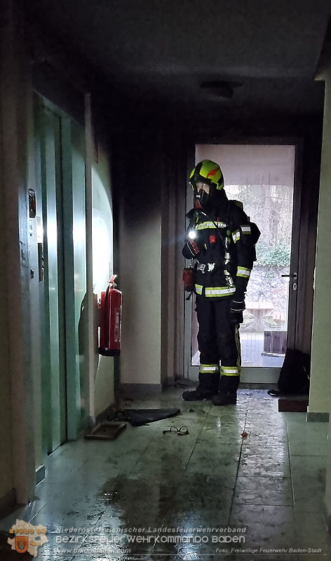 20250206_Wohnungsbrand in Badener Mehrparteienhaus - Feuerwehr rettet Personen und Tiere Foto: Stefan Schneider FF Baden-Stadt 20250206_Wohnungsbrand in Badener Mehrparteienhaus - Feuerwehr rettet Personen und Tiere Foto: Stefan Schneider FF Baden-Stadt