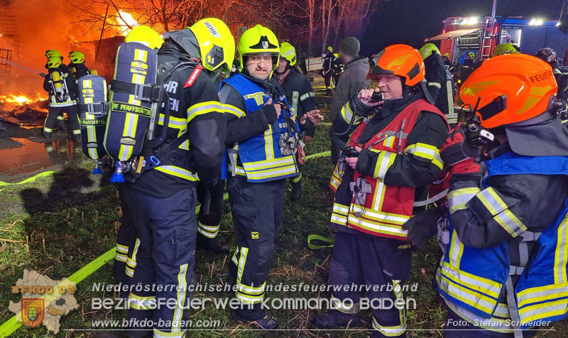 20250207_Brand auf einem Lagerplatz in Tribuswinkel Foto: Stefan Schneider BFKDO BADEN 20250207_Brand auf einem Lagerplatz in Tribuswinkel Foto: Stefan Schneider BFKDO BADEN