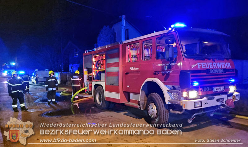 20250207_Brand auf einem Lagerplatz in Tribuswinkel Foto: Stefan Schneider BFKDO BADEN 20250207_Brand auf einem Lagerplatz in Tribuswinkel Foto: Stefan Schneider BFKDO BADEN