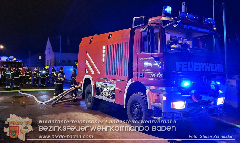 20250207_Brand auf einem Lagerplatz in Tribuswinkel Foto: Stefan Schneider BFKDO BADEN 20250207_Brand auf einem Lagerplatz in Tribuswinkel Foto: Stefan Schneider BFKDO BADEN