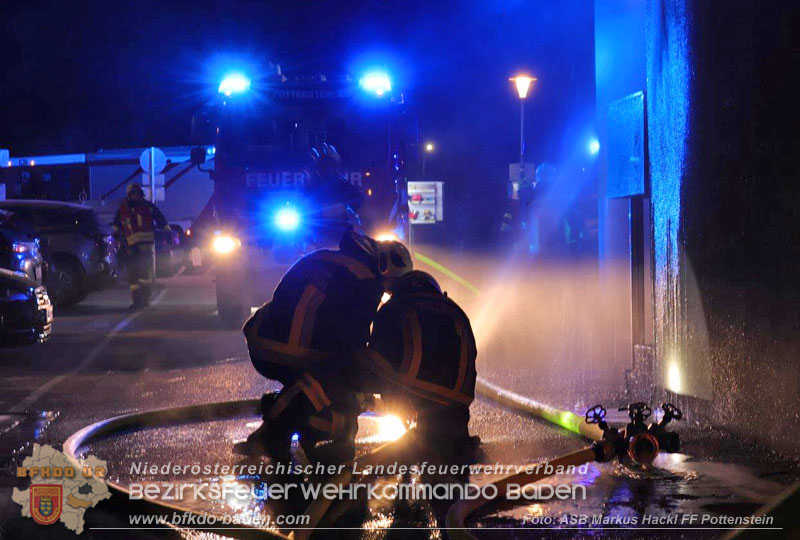 20250210_Fahrzeugbrand in Pottenstein Foto: ASB Markus Hackl FF Pottenstein 20250210_Fahrzeugbrand in Pottenstein Foto: ASB Markus Hackl FF Pottenstein