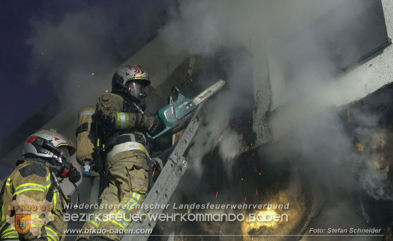 20250210_Fassadenbrand in Unterwaltersdorf sorgte für Großeinsatz   Foto: Stefan Schneider BFKDO BADEN