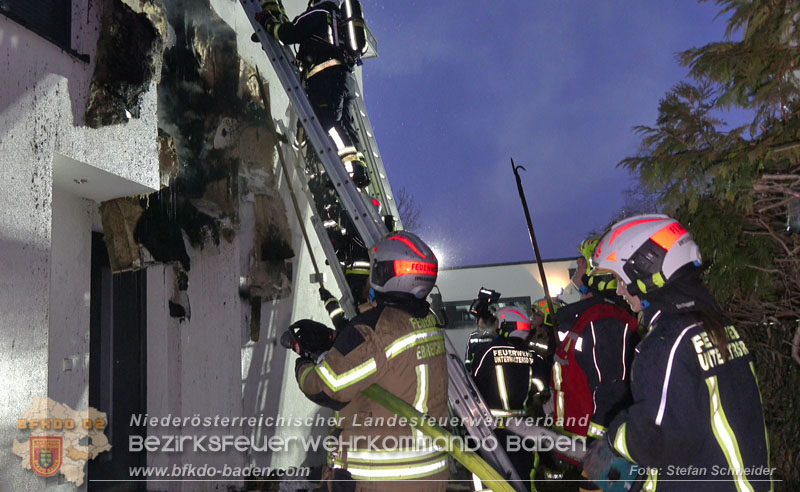 20250210_Fassadenbrand in Unterwaltersdorf sorgte für Großeinsatz Foto: Stefan Schneider BFKDO BADEN