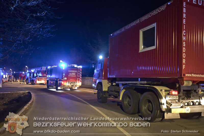 20250210_Fassadenbrand in Unterwaltersdorf sorgte für Großeinsatz   Foto: Stefan Schneider BFKDO BADEN