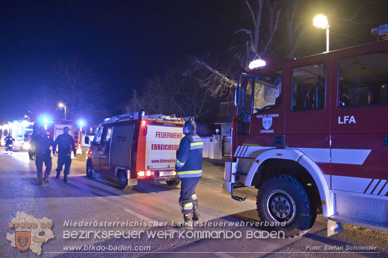 20250210_Fassadenbrand in Unterwaltersdorf sorgte für Großeinsatz   Foto: Stefan Schneider BFKDO BADEN