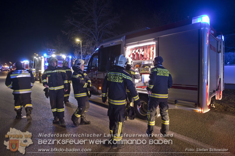 20250210_Fassadenbrand in Unterwaltersdorf sorgte für Großeinsatz   Foto: Stefan Schneider BFKDO BADEN
