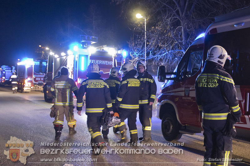 20250210_Fassadenbrand in Unterwaltersdorf sorgte für Großeinsatz   Foto: Stefan Schneider BFKDO BADEN