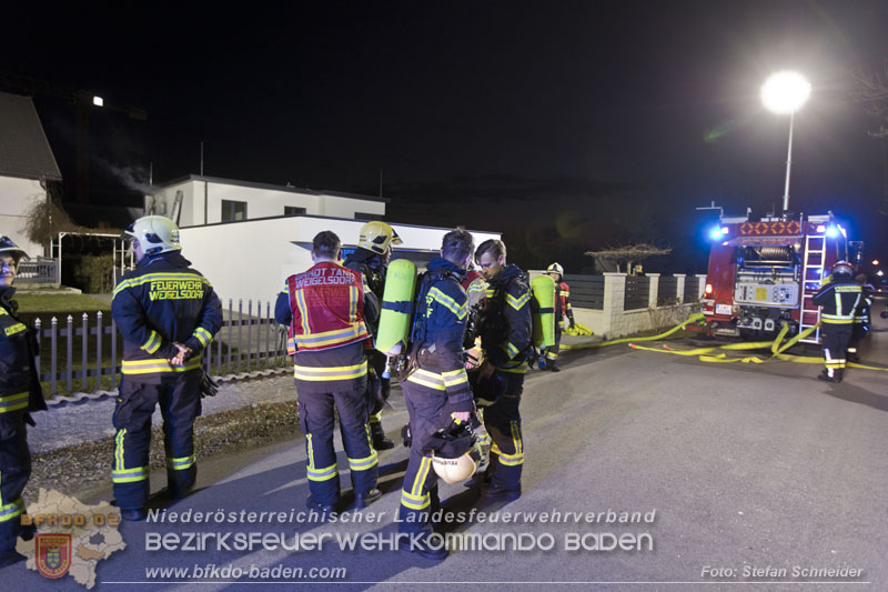 20250210_Fassadenbrand in Unterwaltersdorf sorgte für Großeinsatz   Foto: Stefan Schneider BFKDO BADEN