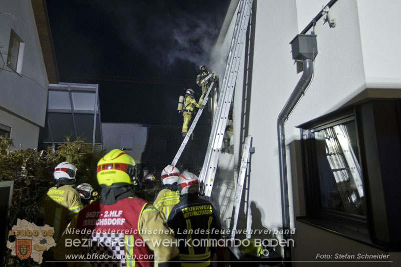 20250210_Fassadenbrand in Unterwaltersdorf sorgte für Großeinsatz   Foto: Stefan Schneider BFKDO BADEN
