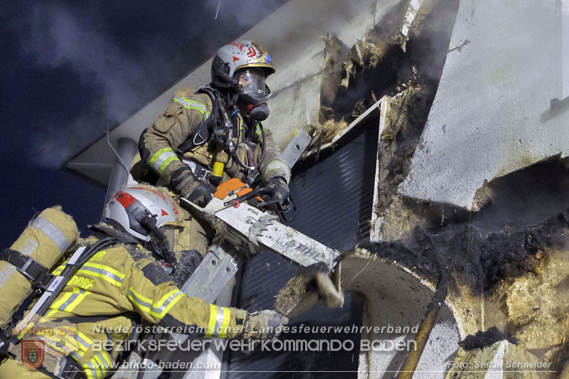 20250210_Fassadenbrand in Unterwaltersdorf sorgte für Großeinsatz   Foto: Stefan Schneider BFKDO BADEN