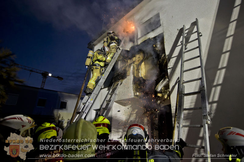 20250210_Fassadenbrand in Unterwaltersdorf sorgte für Großeinsatz   Foto: Stefan Schneider BFKDO BADEN