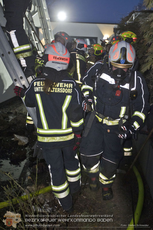 20250210_Fassadenbrand in Unterwaltersdorf sorgte für Großeinsatz   Foto: Stefan Schneider BFKDO BADEN