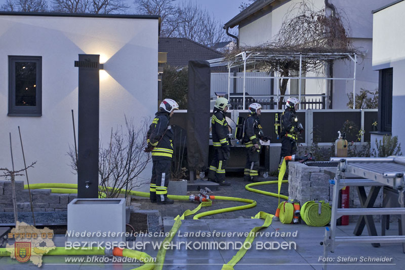 20250210_Fassadenbrand in Unterwaltersdorf sorgte für Großeinsatz   Foto: Stefan Schneider BFKDO BADEN