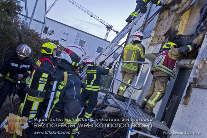 20250210_Fassadenbrand in Unterwaltersdorf sorgte für Großeinsatz   Foto: Stefan Schneider BFKDO BADEN