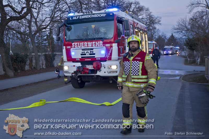 20250210_Fassadenbrand in Unterwaltersdorf sorgte für Großeinsatz   Foto: Stefan Schneider BFKDO BADEN