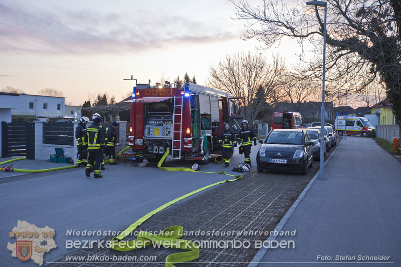 20250210_Fassadenbrand in Unterwaltersdorf sorgte für Großeinsatz   Foto: Stefan Schneider BFKDO BADEN